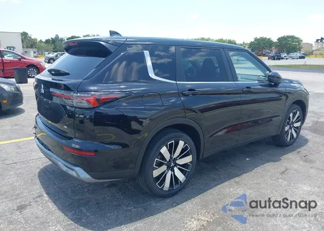 2025 Mitsubishi Outlander Se 2.5 2Wd from USA, damaged, VIN JA4J3VA86SZ014491